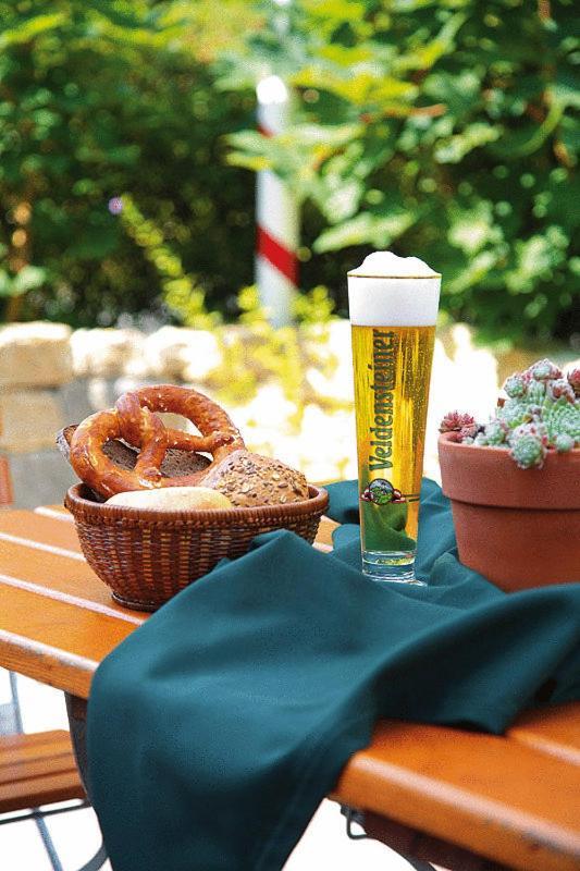Hotel Landgasthof Wallburg 엘트만 외부 사진
